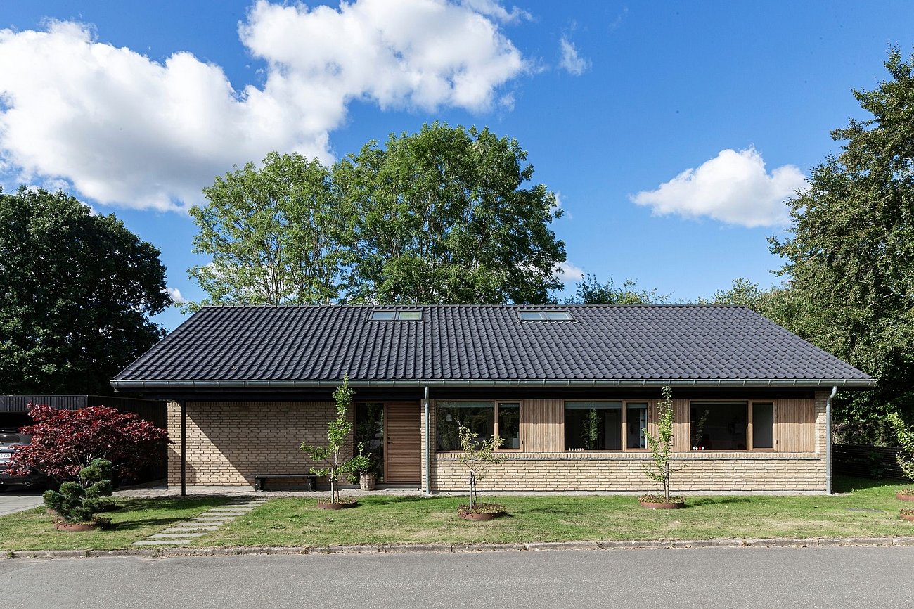 Klassisk 70'er parcelhus med gule mursten