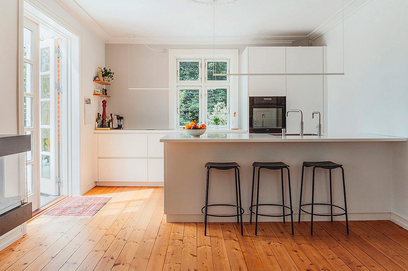 Moderne køkken i bevaringsværdigt hus