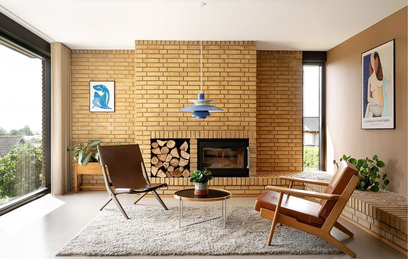 70'er-villa med indmuret brændeovn