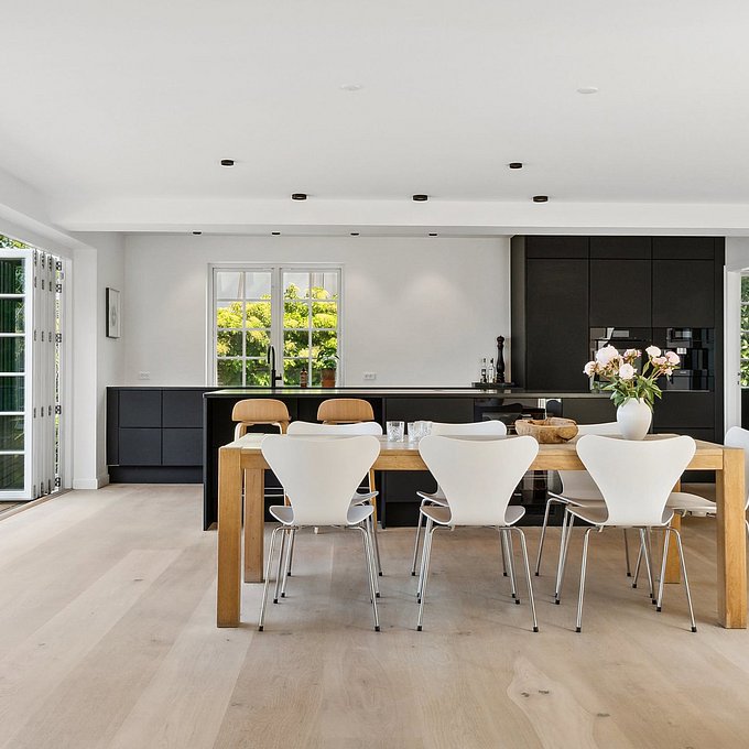 Ombygning af villa i første række til Furesøen