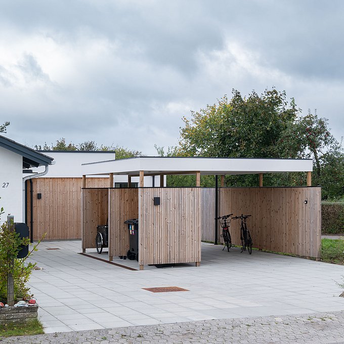 Tilbygning til 70ér parcelhuset, ny carport og skur 