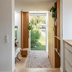 Ombygning og tilbygning af villa; sammenhæng og grønne løsninger