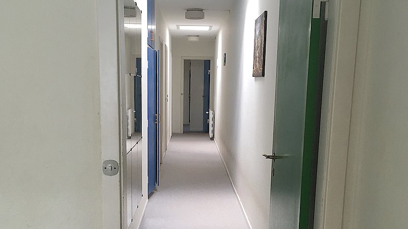 Den lange gang FØR ombygning