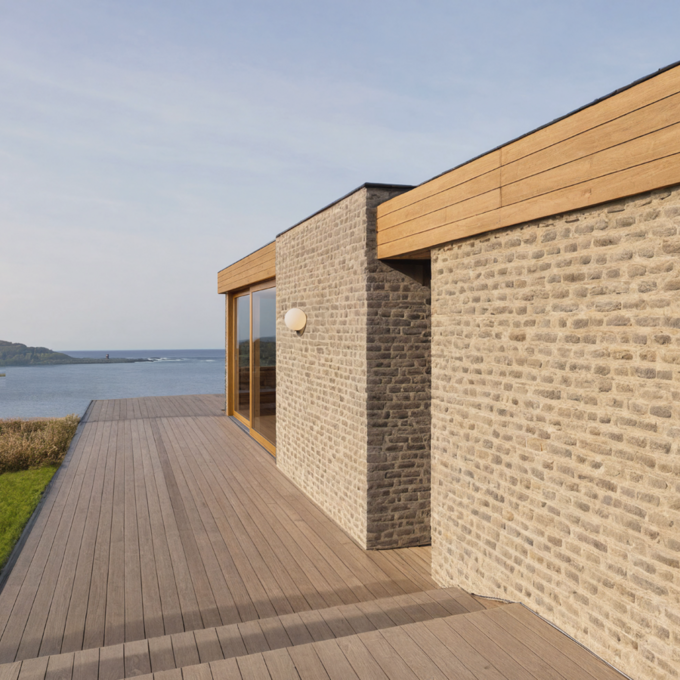 Nybyg ved Hjarbæk Fjord med smuk udsigt fra alle rum