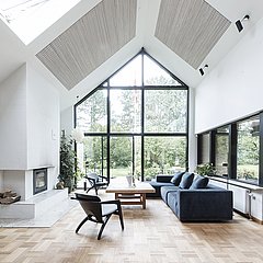 Typehus fra 1970'erne fik højt til loftet og en helt ny 1. sal