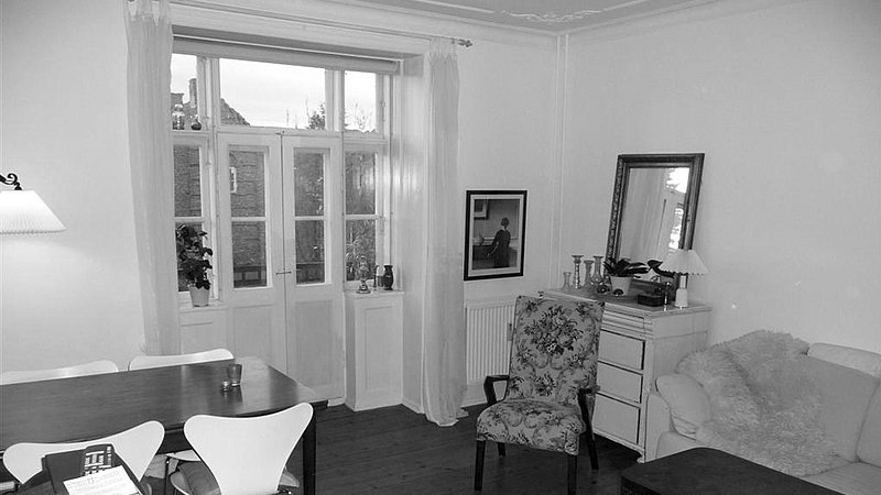 Det nye soveværelse på 1. sal indeholdt spise- og opholdsstue inden sammenlægningen af lejlighederne. m4 Arkitekter